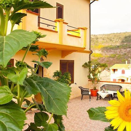 בוסה Casa Vacanze Sandalia מראה חיצוני תמונה